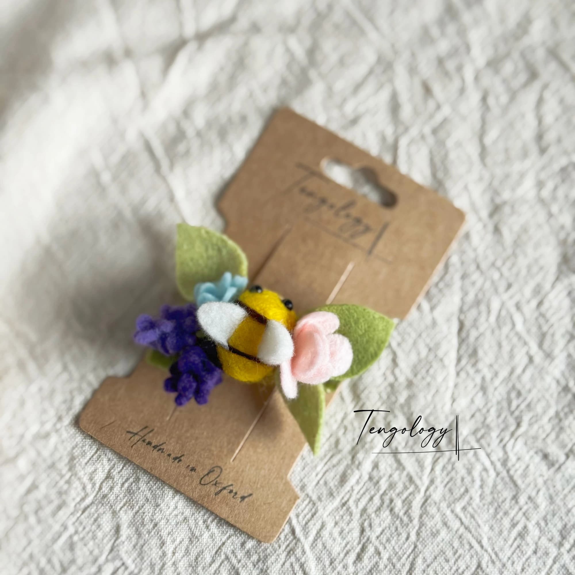 Bee Garden Hair Clip — product detail