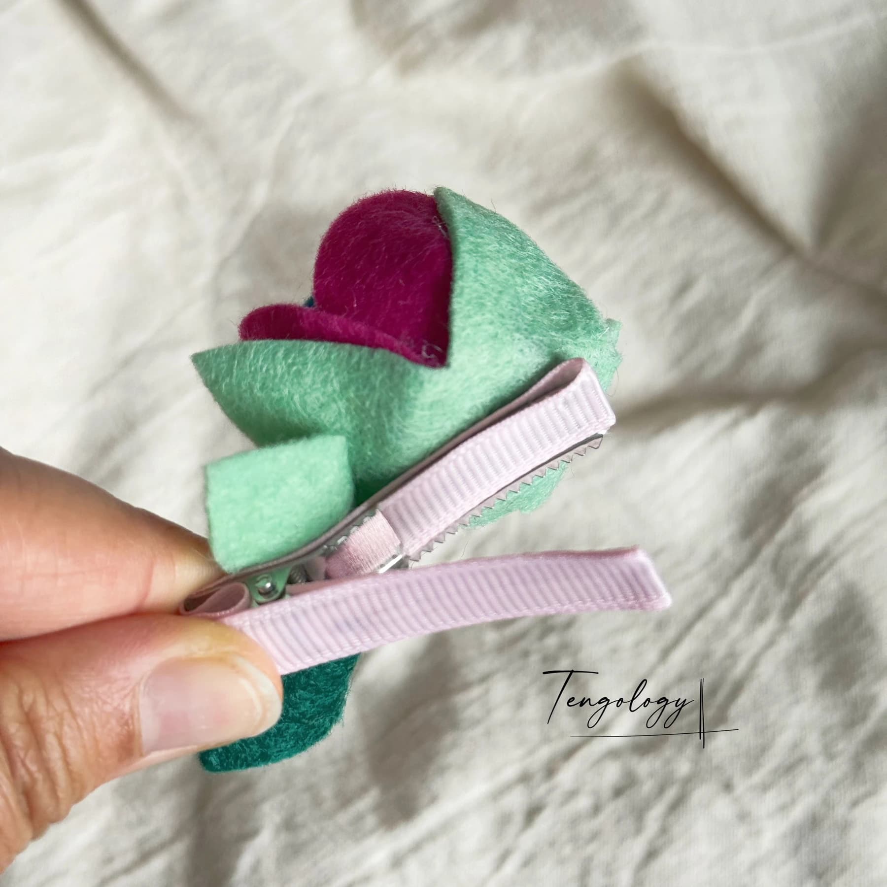 Layered felt flower hair clip — Pink / teal petals, alligator clip back