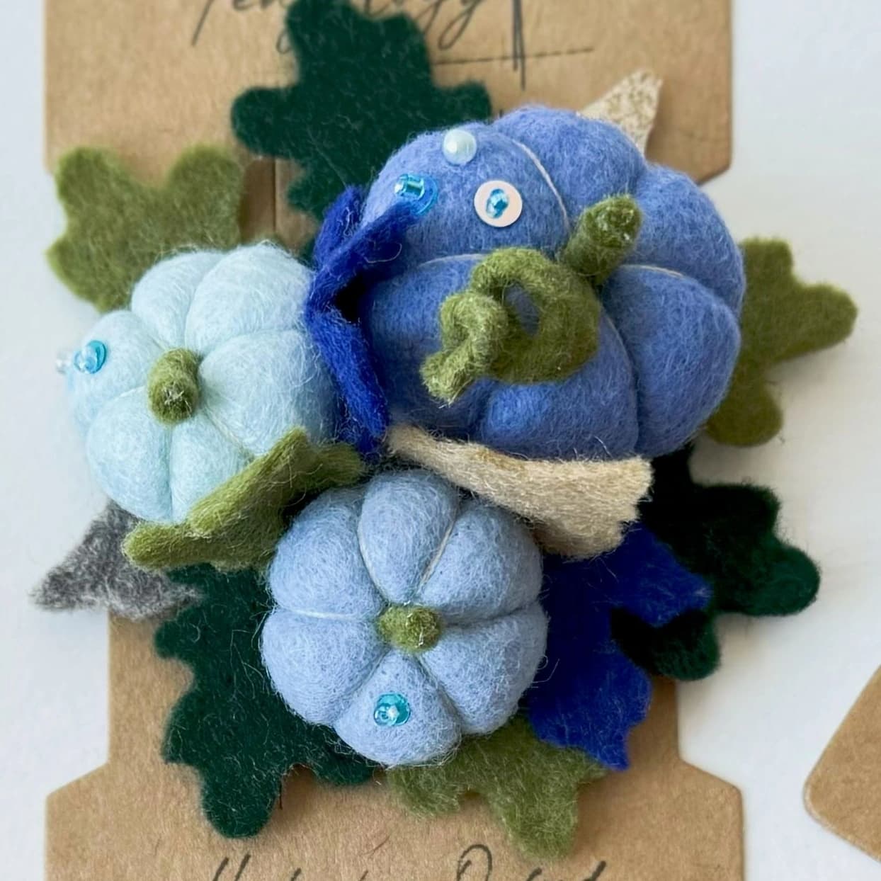Pumpkin Cluster Felt Brooch — Blue