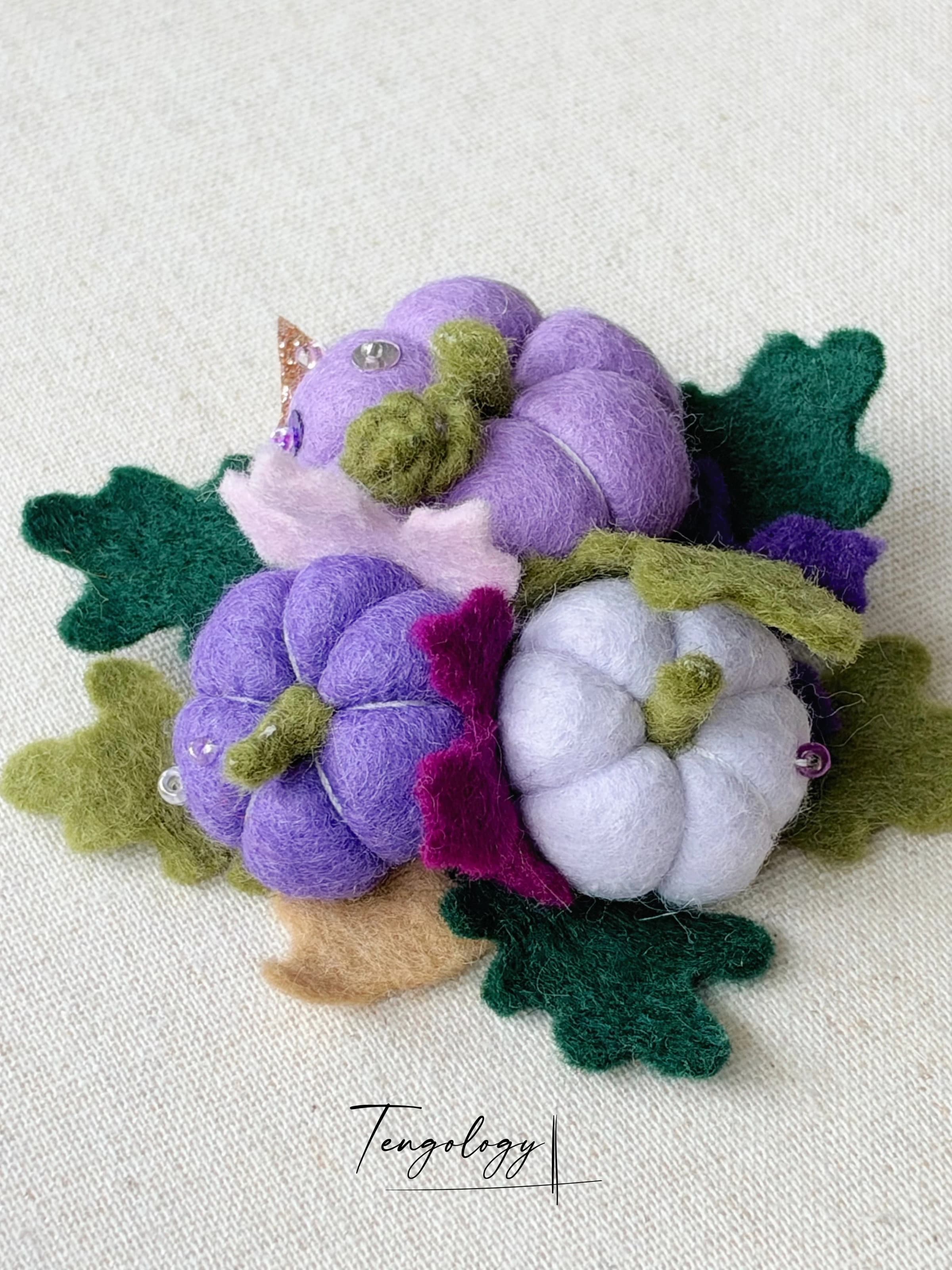 Pumpkin Cluster Brooch — Purple