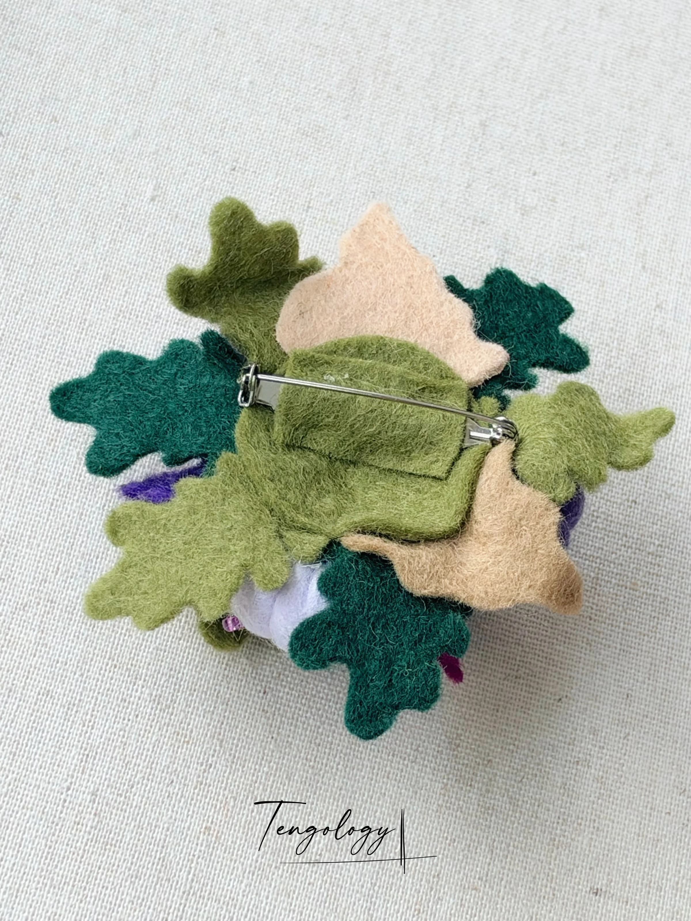 Pumpkin Cluster Brooch — Purple, pin fastening
