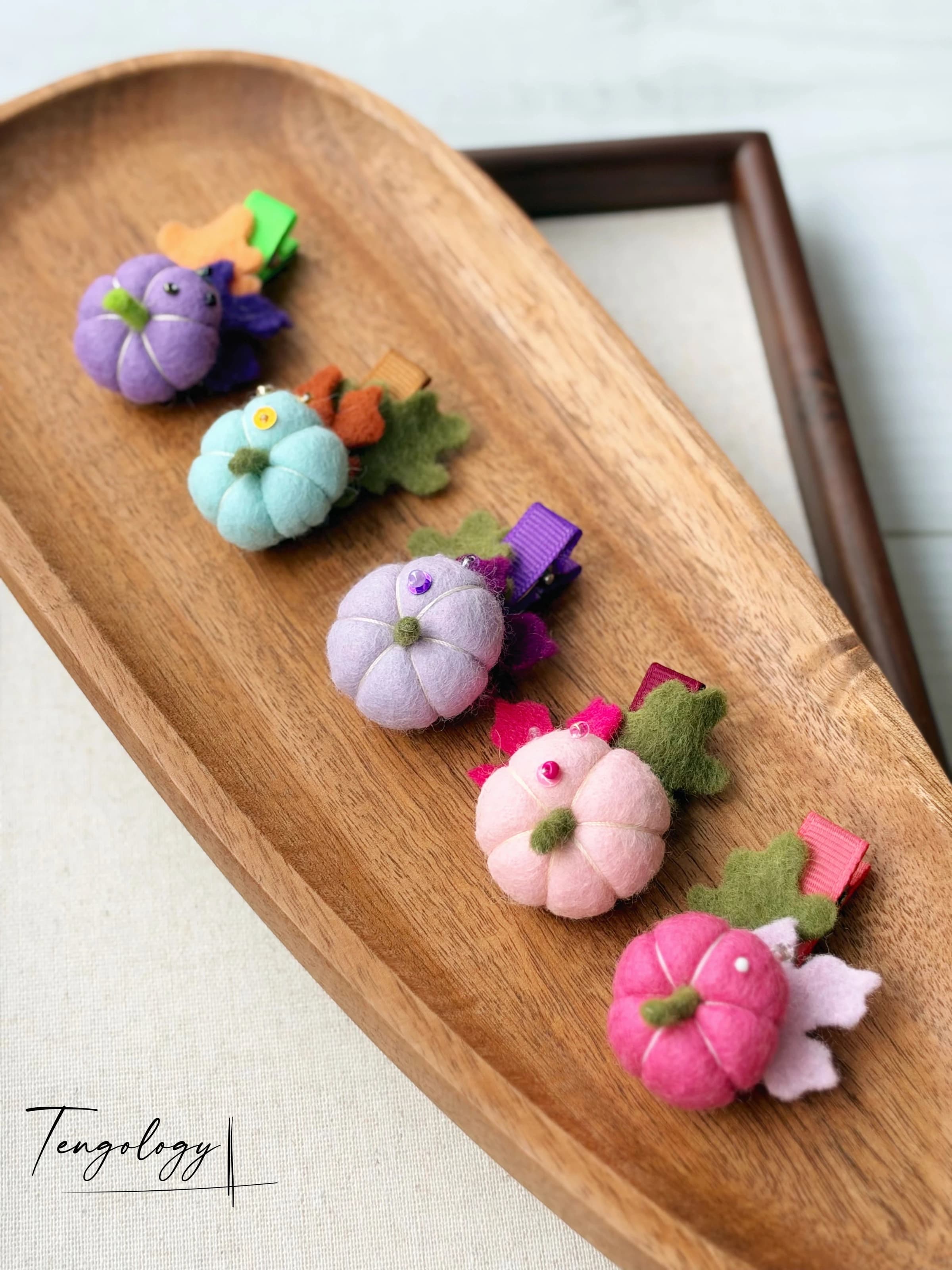 Pumpkin hair clip — product photograph
