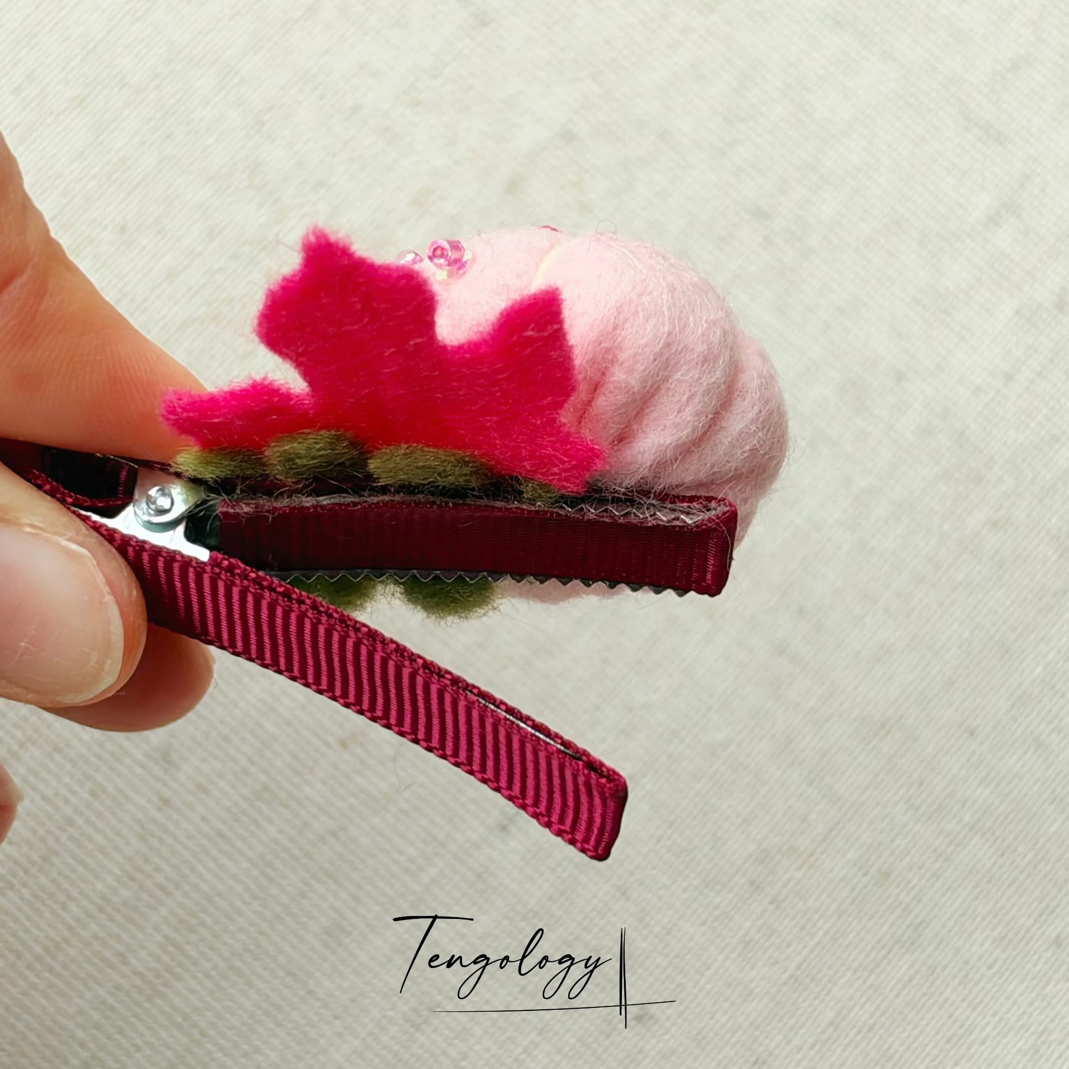Pumpkin hair clip — product photograph