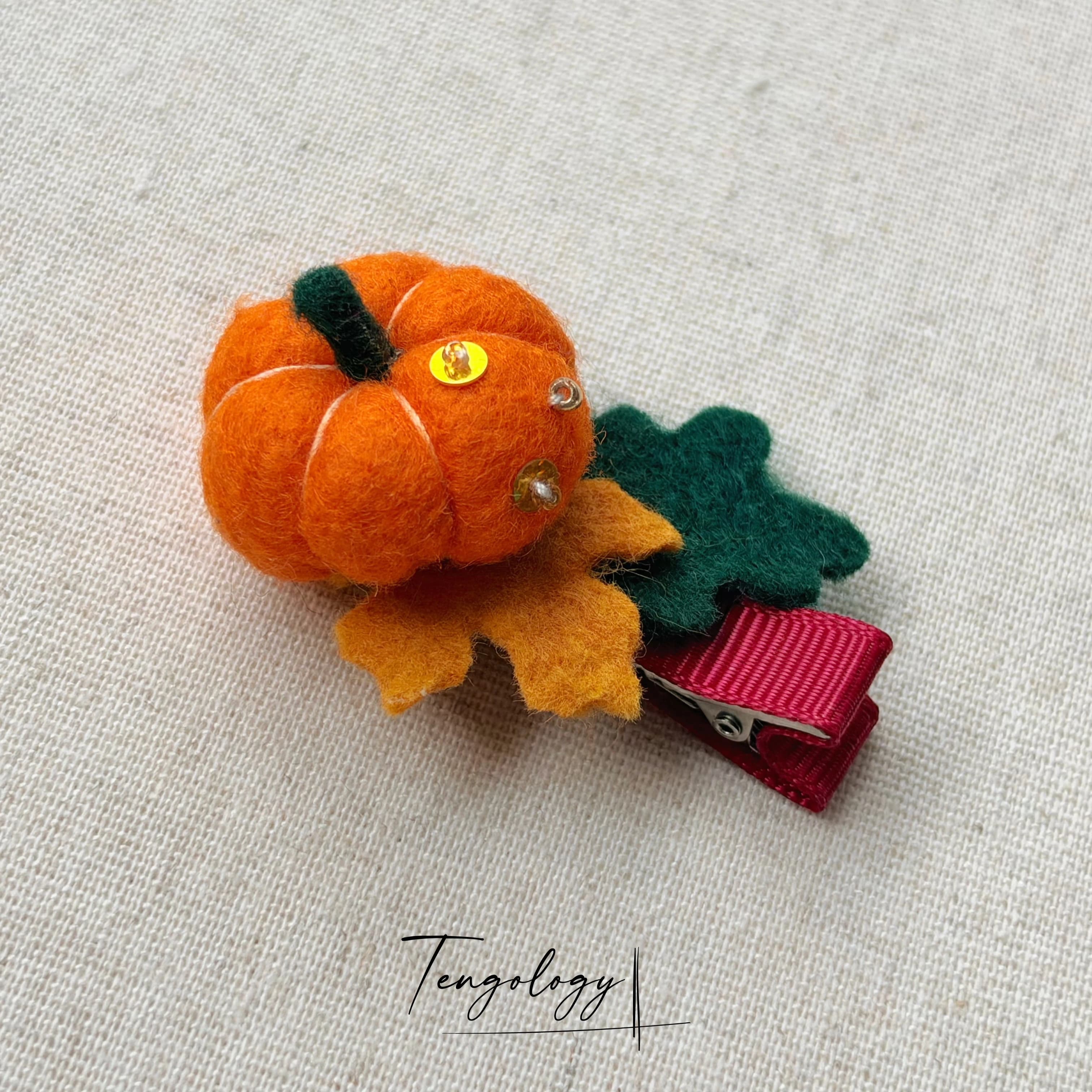 Pumpkin hair clip — product photograph