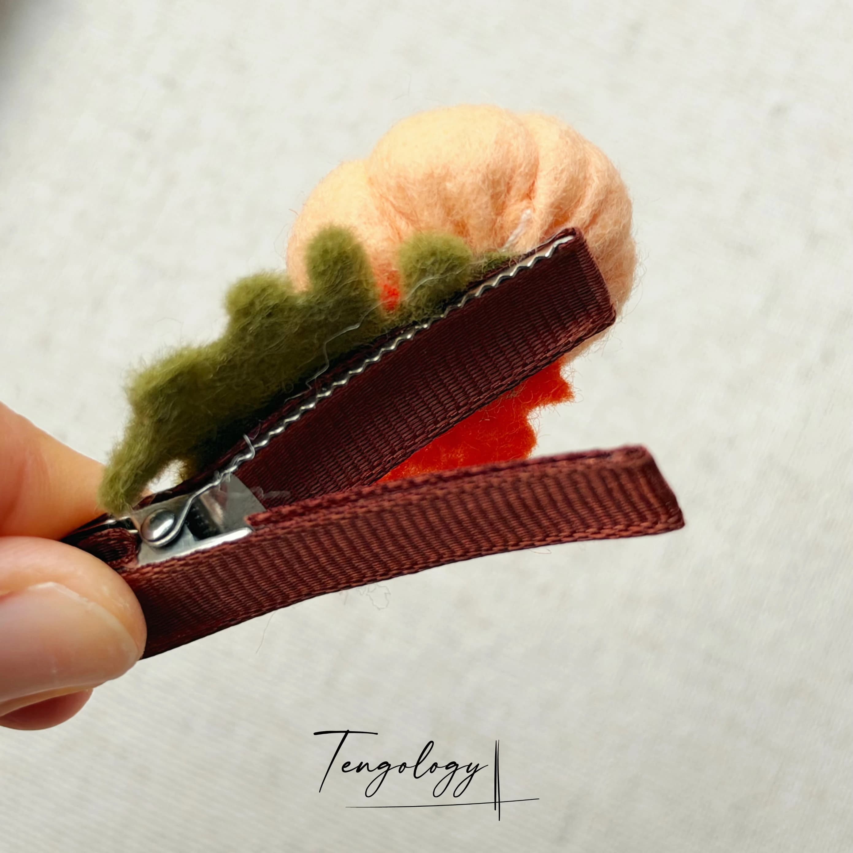 Pumpkin hair clip — product photograph