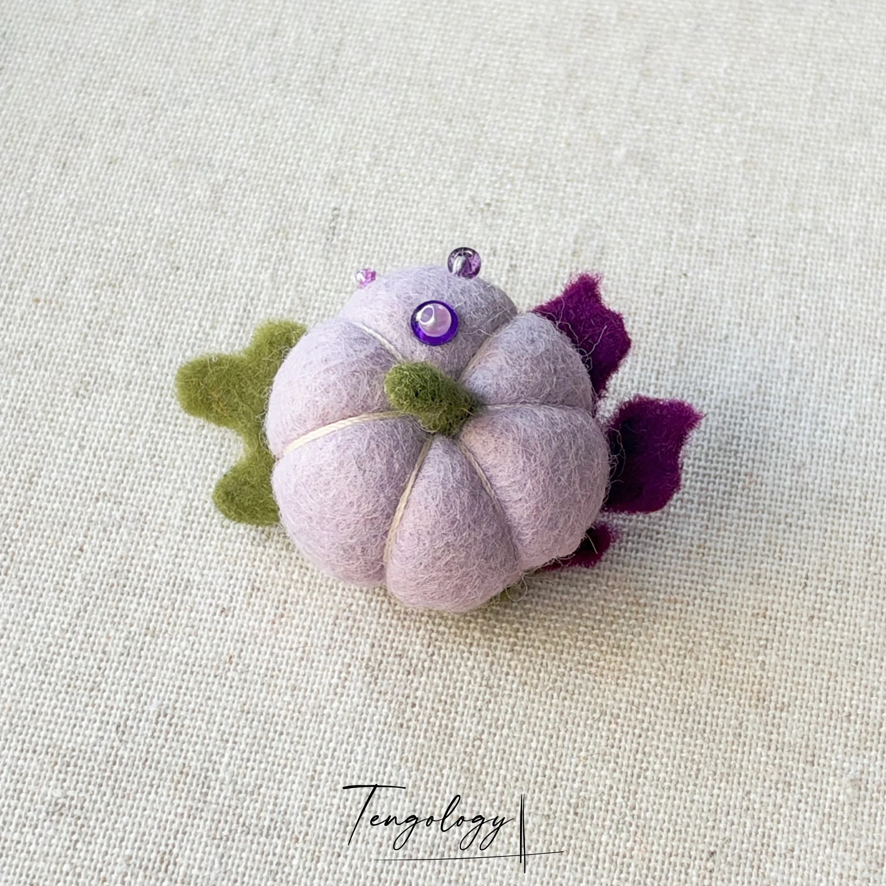 Single Pumpkin Brooch — Lilac, front view