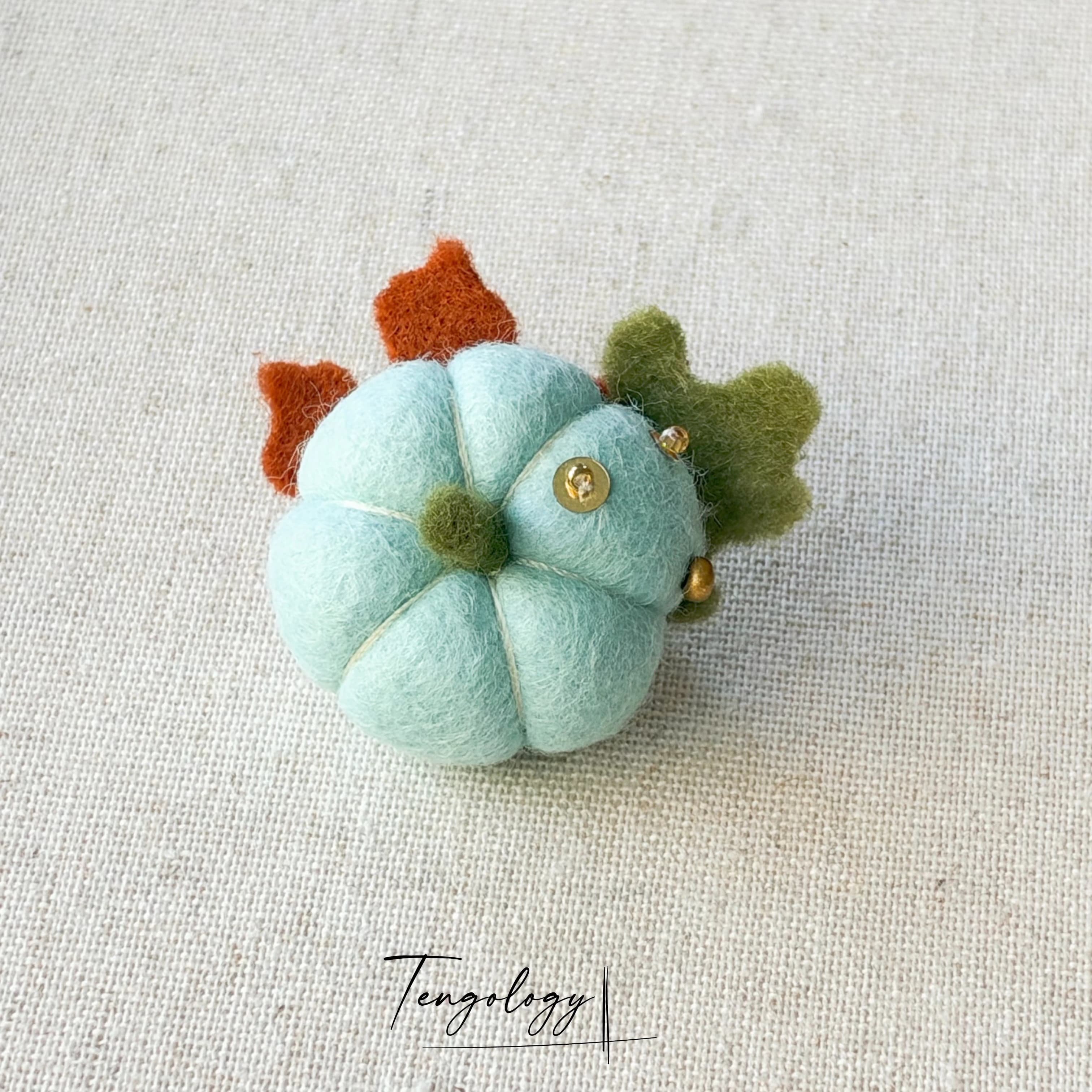 Single Pumpkin Brooch — Mint, front view