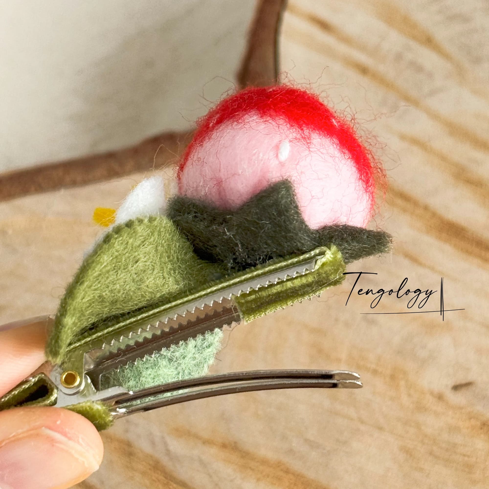 Single Strawberry Hair Clip — half red / pink, back and fastening